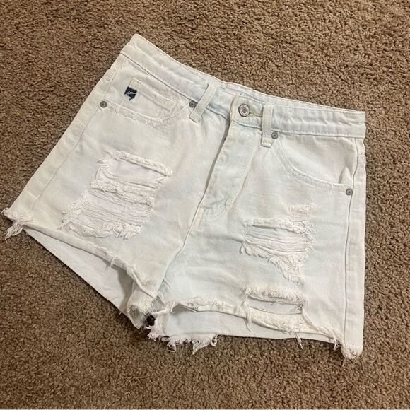 Kancan Signature High Rise Medium Wash Denim Shorts Estilo Distressed Size Small - Picture 1 of 4